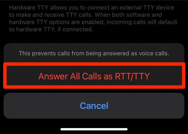 Pulsante in rosso su iPhone per abilitare Tutte le chiamate come RTT