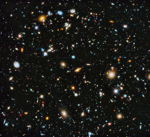 galassie deboli a campo ultra profondo hubble