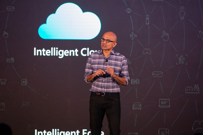 Il CEO di Microsoft Nadella partecipa al Future Decoded Tech Summit