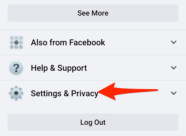 Seleziona "Impostazioni e privacy" dal "Menu" nell'app Facebook.