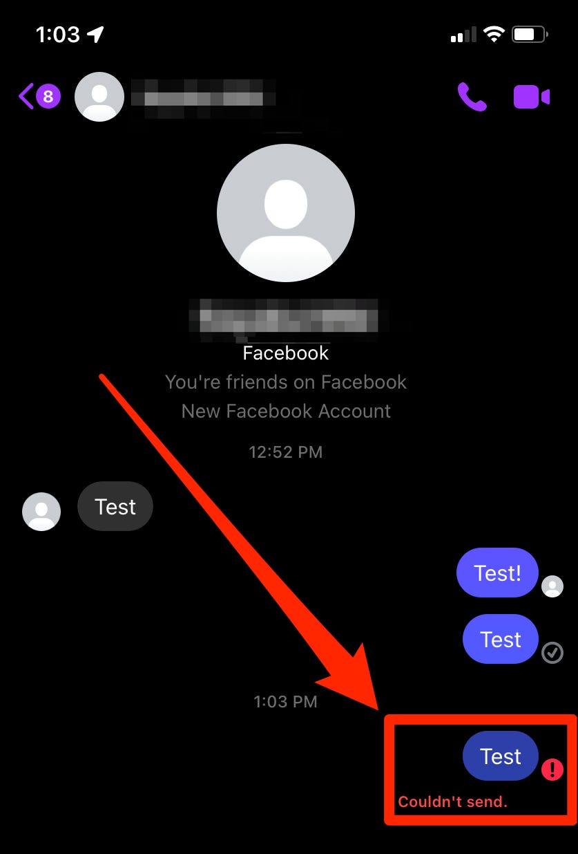 Una conversazione di Facebook Messenger in cui un utente non può inviare messaggi all'altro.