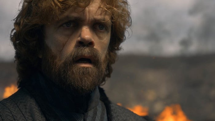 Tyrion sembra sconvolto dall'incendio e dalla carneficina