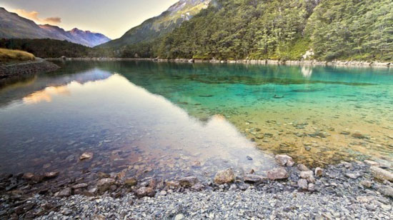 Questo lago della Nuova Zelanda è il più limpido del mondo e ha una visibilità di 260 piedi