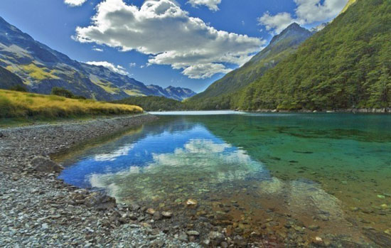 Questo lago della Nuova Zelanda è il più limpido del mondo e ha una visibilità di 260 piedi