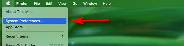 Fai clic sul menu Apple nell'angolo in alto a sinistra dello schermo e seleziona "Preferenze di Sistema".