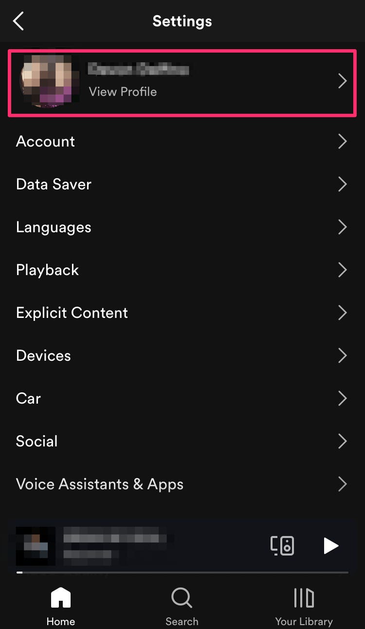 Uno screenshot che evidenzia come visualizzare il tuo profilo tramite la sezione delle impostazioni dell'app mobile di Spotify.