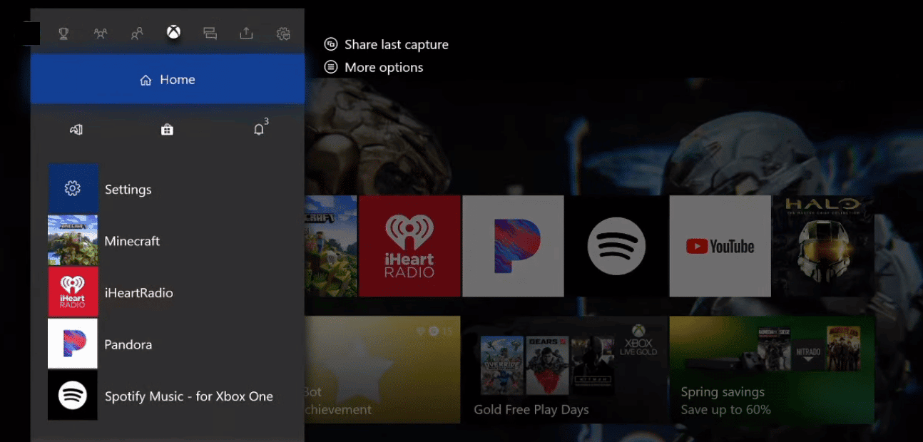 Premi il pulsante Xbox sul controller Xbox per aprire il menu Home