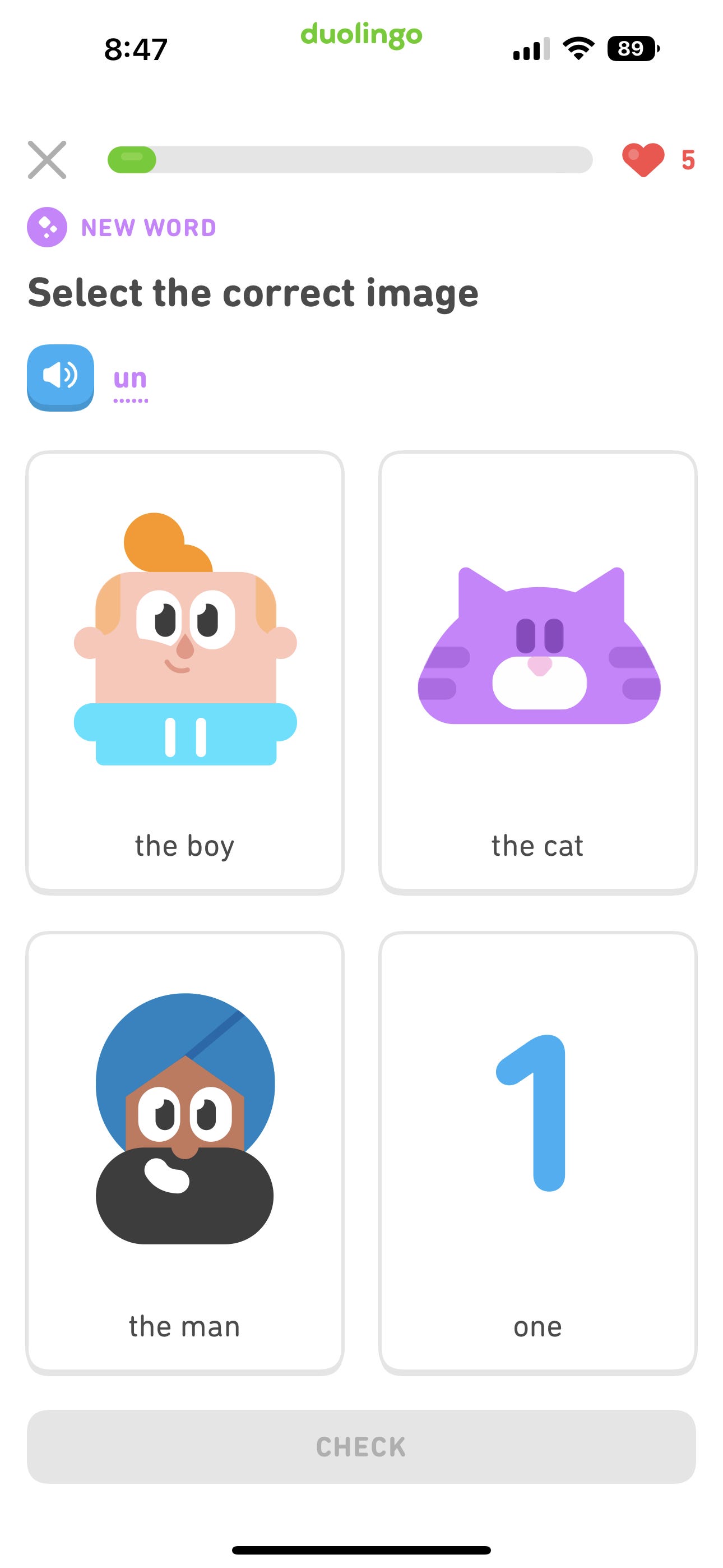 L'app per l'apprendimento delle lingue Duolingo mostra quattro illustrazioni che rappresentano parole in spagnolo affinché l'utente corrisponda al termine corretto.