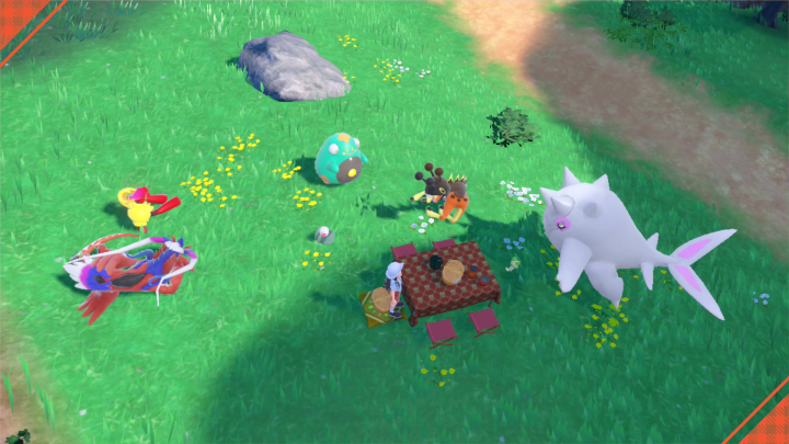 I Pokemon fanno un picnic insieme in Pokemon Scarlet e Violet.
