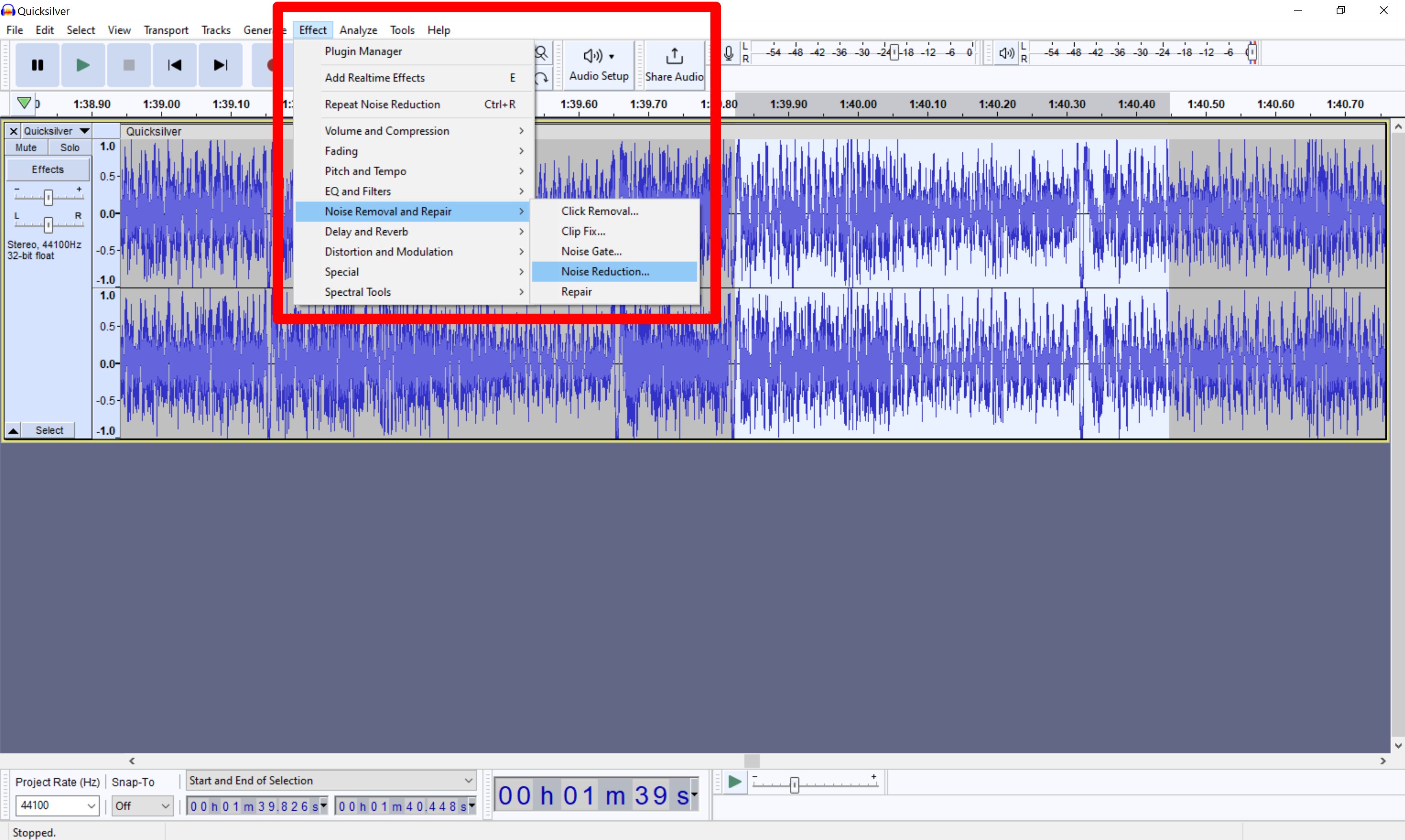 Un file audio selezionato in Audacity, con le opzioni di riduzione del rumore evidenziate.