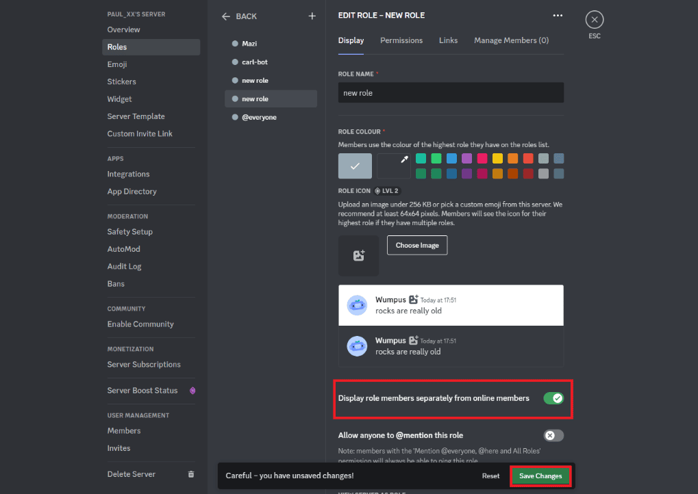 Vai alla scheda Visualizza e abilita l'opzione per Visualizza i membri del ruolo separatamente dai membri online