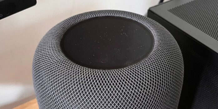 Il prossimo HomePod potrebbe avere uno schermo LCD touch nella parte superiore