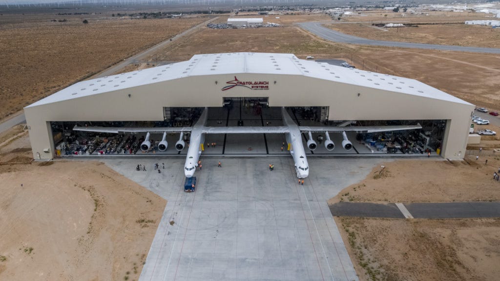 Lo Stratolaunch Roc è l'aereo più grande del mondo.