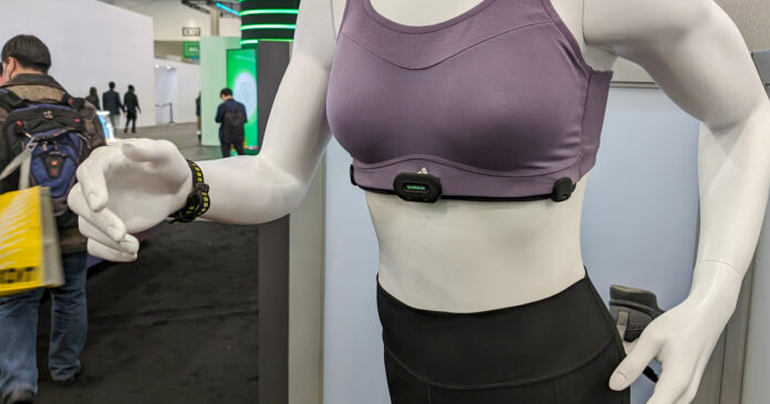 Garmin presenta HRM-Fit, il cardiofrequenzimetro per le donne che si aggancia ai reggiseni sportivi