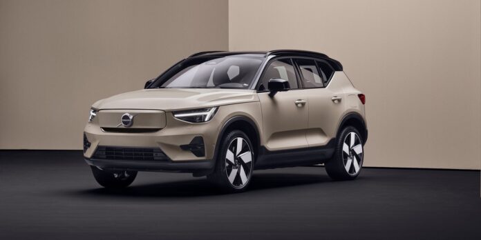 Volvo cambia nome alle versioni elettriche di XC40 e C40: da oggi si chiamano EX40 ed EC40