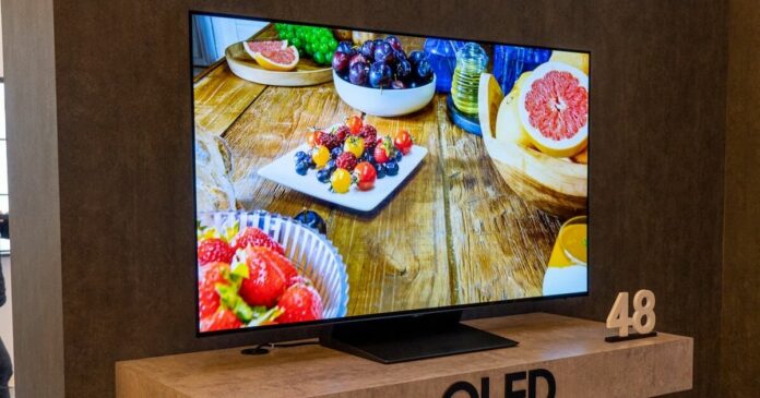 I nuovi TV OLED Samsung serie S90D potranno essere WOLED o QD-OLED a seconda di dove li si acquisterà