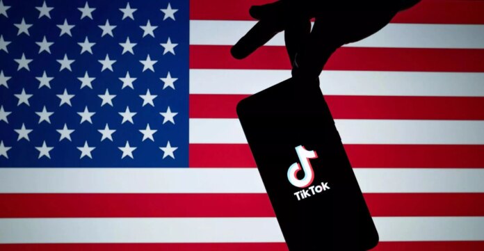 Sempre più americani usano TikTok come principale fonte di informazioni