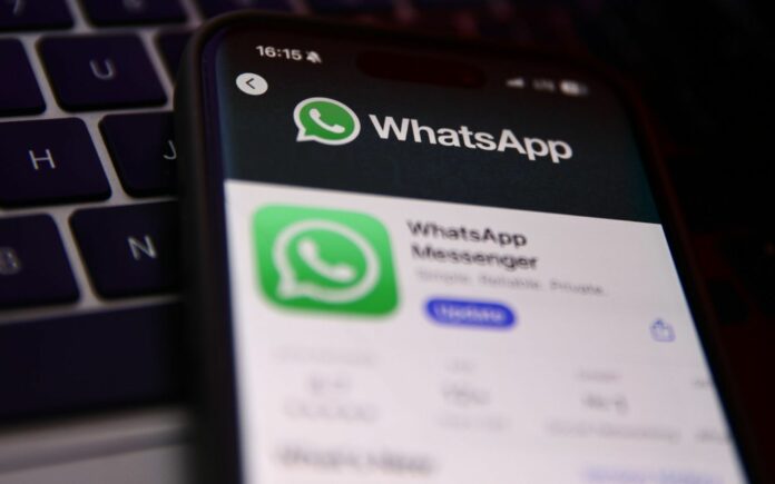 WhatsApp blocca gli screenshot: ecco perché