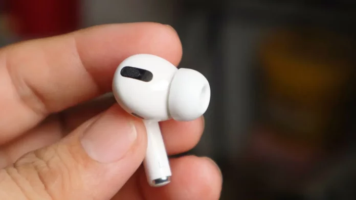 Apple starebbe lavorando ad AirPods con la fotocamera. Perché? thumbnail