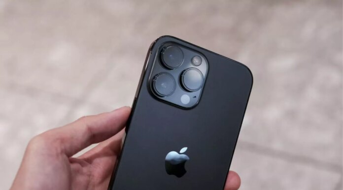 Apple aveva realizzato un altro design per l’iPhone 15 Pro Max, ecco la foto